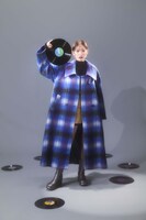 鈴木愛理がモデルを務めるPAGEBOYルック。