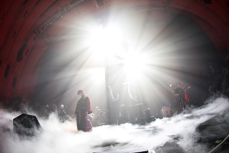 「超学生 2ndワンマンライブ『入学式』」の様子。（撮影：堀卓朗［ELENORE］）