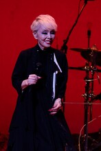 研ナオコ(c)ケンズファミリー / ポニーキャニオン