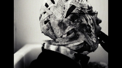 死神紫郎「独白」ミュージックビデオのサムネイル。