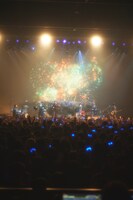 「『哀愁演劇』リリース記念フリーライブ」の様子。（撮影：鳥居洋介）