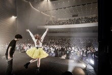 GLIM SPANKY「Into The Time Hole Tour 2022」東京・昭和女子大学人見記念講堂公演の様子。（撮影：上飯坂一）