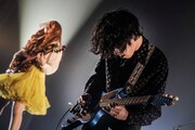 GLIM SPANKY「Into The Time Hole Tour 2022」東京・昭和女子大学人見記念講堂公演の様子。（撮影：上飯坂一）