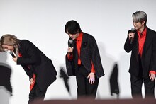 キャスト陣に生演技をリクエストするMrs. GREEN APPLE。