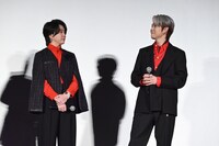 ゾロの名ゼリフ披露前に目を合わせる大森元貴と若井滉斗。