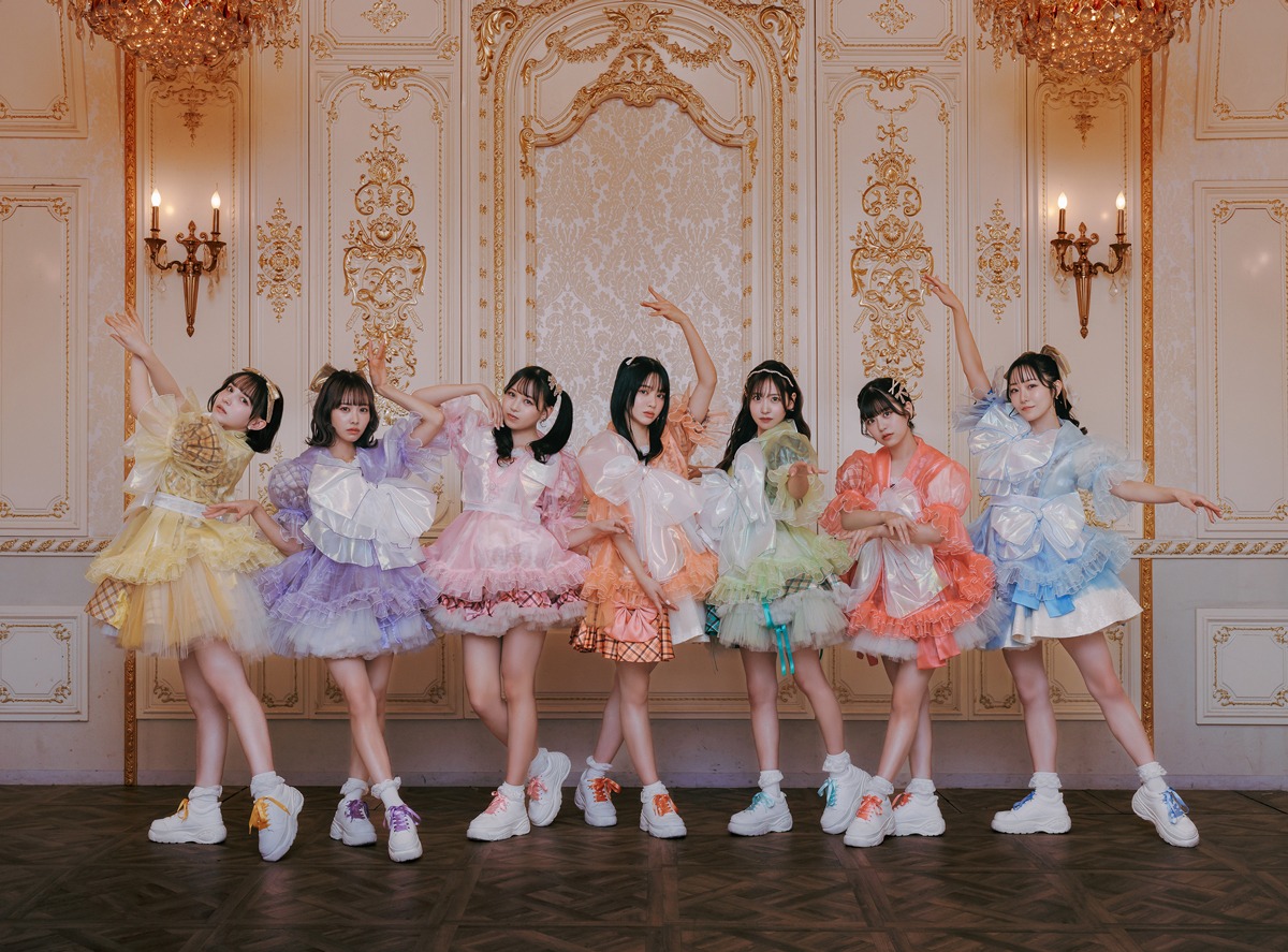 FRUITS ZIPPERの最新アーティスト写真。