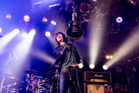 アオキテツ（G / a flood of circle）（Photo by Viola Kam［V'z Twinkle］）