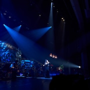 JUJUがスナックのママになりきり昭和の名曲続々披露、「スナックJUJU」ツアーが53公演をもって閉幕