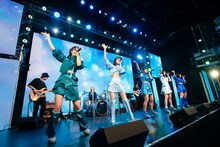 selfishのデビューライブの様子。（撮影：周二郎）