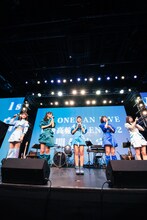 selfishのデビューライブの様子。（撮影：周二郎）