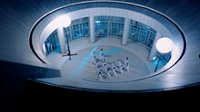 STU48「君は何を後悔するのか？」ミュージックビデオより。