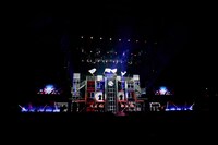 新しい学校のリーダーズ「HAMIDASHITEIKU」より。（Photo by usamiryo）