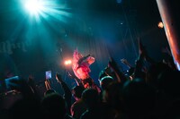 MAINAMIND「ONE-MAN BIRTHDAY LIVE『Dancing in the Street』」の様子。