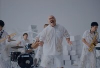 7ORDER×クロちゃん「AもBも」ミュージックビデオより。