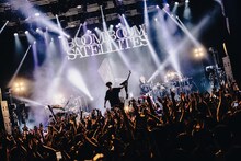 THE SPELLBOUND「BIG LOVE TOUR -BOOM BOOM SATELLITES 25th Anniversary Special-」東京・Zepp Shinjuku（TOKYO）公演の様子。（撮影：oyaming、タカギユウスケ）