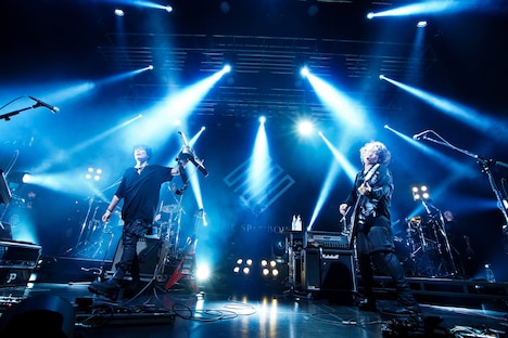 THE SPELLBOUND「BIG LOVE TOUR -BOOM BOOM SATELLITES 25th Anniversary Special-」東京・Zepp Shinjuku(TOKYO)公演の様子。(撮影:oyaming、タカギユウスケ)