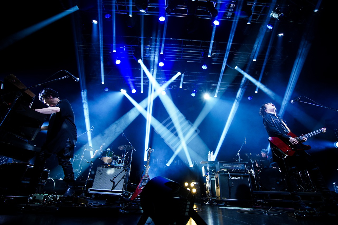 THE SPELLBOUND「BIG LOVE TOUR -BOOM BOOM SATELLITES 25th Anniversary Special-」東京・Zepp Shinjuku（TOKYO）公演の様子。（撮影：oyaming、タカギユウスケ）