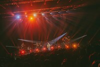 「AIMYON TOUR 2023 -マジカル・バスルーム- Additional Show」10月31日公演の様子。（撮影：永峰拓也）