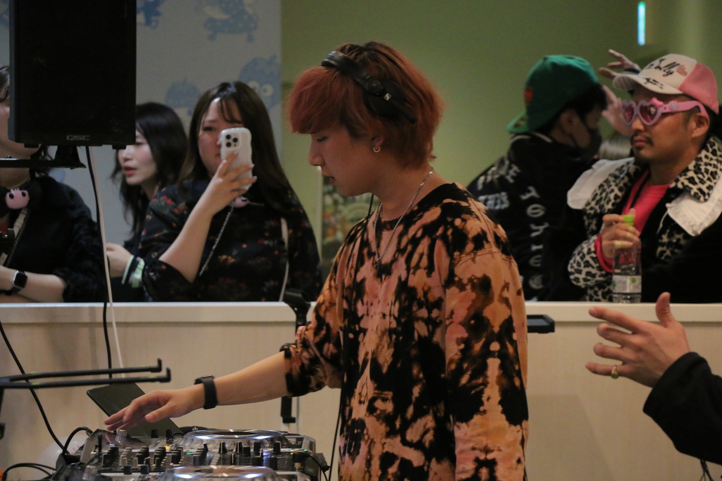 Yackle feat. Sora