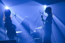 羊文学 (c)テレビ朝日 ドリームフェスティバル2023 / 写真：岸田哲平