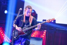 上杉研太（B / SUPER BEAVER） (c)テレビ朝日 ドリームフェスティバル2023 / 写真：岸田哲平