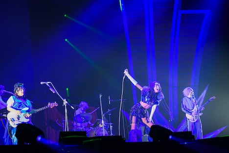 女王蜂 (c)テレビ朝日 ドリームフェスティバル2023 / 写真：岸田哲平