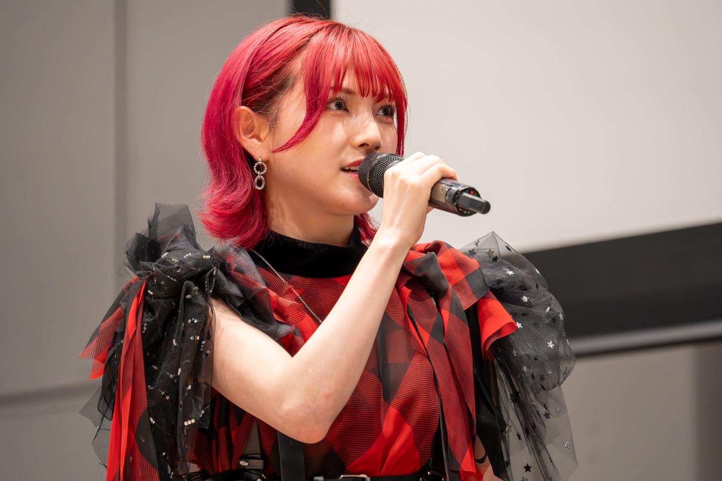 岡田奈々