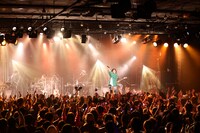 のんぴー「OUROBOROS」の様子。