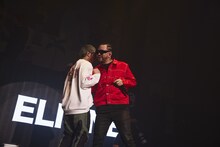 左からテークエム、ELIONE。