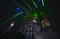 「OPEN MIC by JIM BEAM Special Session」より、「インファイト」の様子。