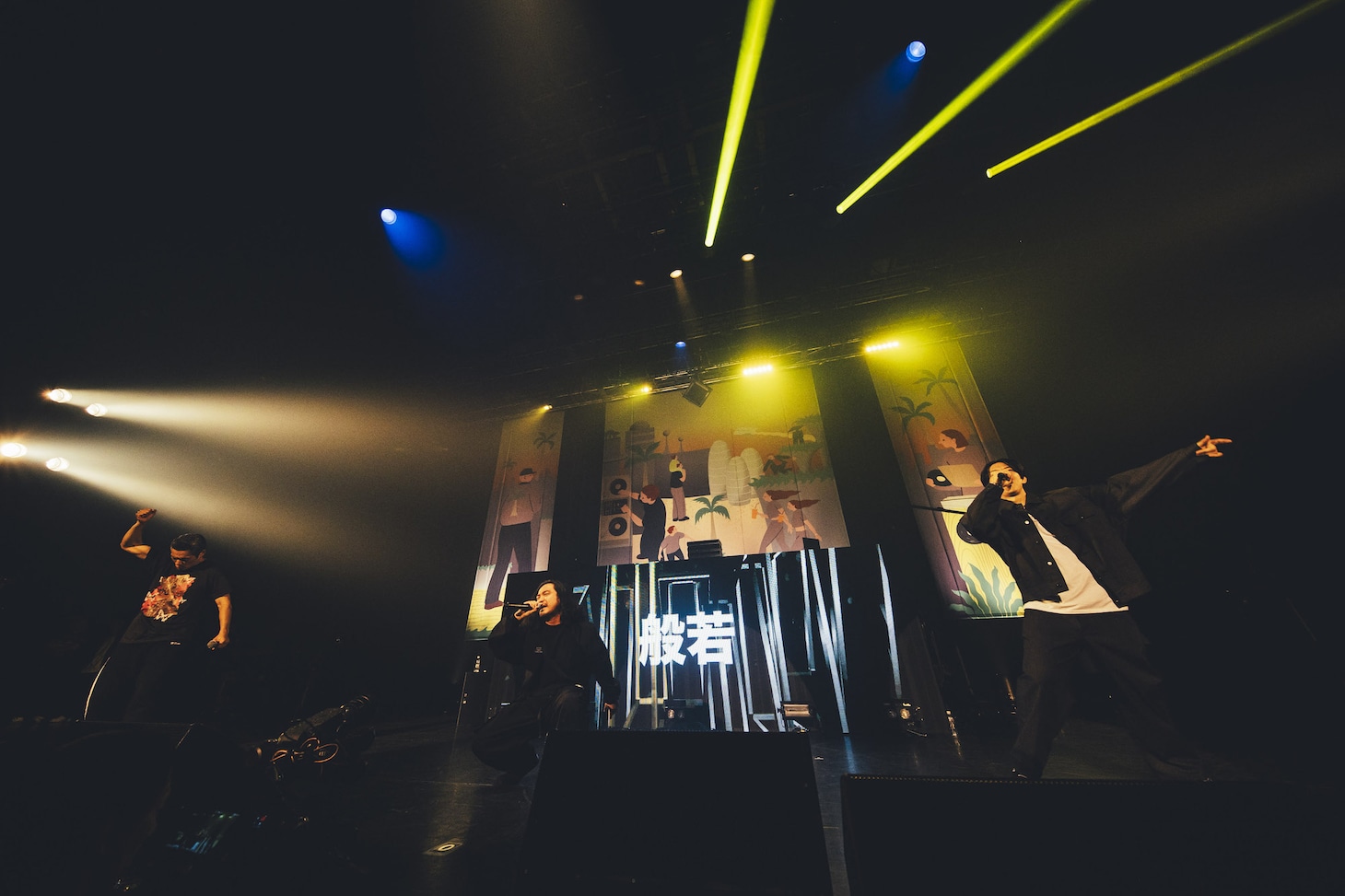 左から般若、R-指定、KEN THE 390。
