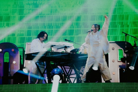 YOASOBI（Photo by Kato Shumpei）