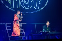 ツアー最終公演のゲスト、DJ BUDDHAHOUSE（右）。