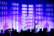 「LAWSON presents 雨宮天ディナーショー 2023」の様子。（撮影：江藤はんな［SHERPA+］）