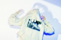 「NEMES×POWERHOUSE presents 1968」ルックより。