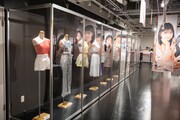 「Juice=Juice10周年企画展『10thで乾杯!!』」会場の様子。