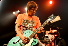 横山健（Vo, G）（撮影：半田安政）