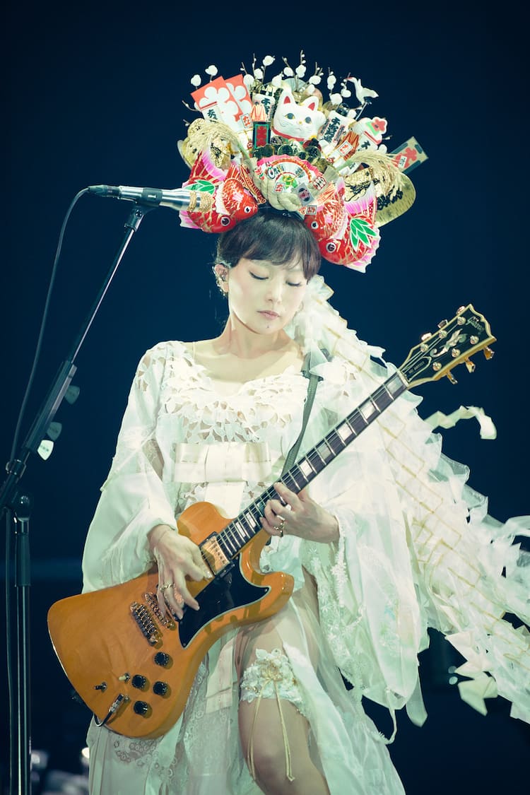 椎名 林檎 衣装