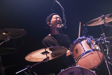 浦山一悟（Dr）（撮影：森好弘）