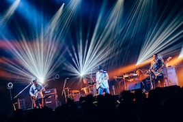 GRAPEVINE×ACIDMAN、ツーマンライブで見せたそれぞれの尖り方