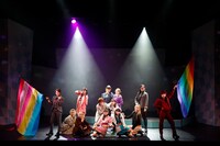 BEYOOOOONDS「演劇女子部『ビヨスパイ～消えたアタッシュケース～』」より。