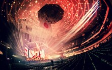 日本武道館で演奏する04 Limited Sazabys。（撮影：ヤマダマサヒロ）