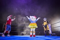 ザ・リーサルウェポンズとハローキティ。