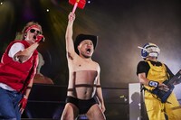 ザ・リーサルウェポンズとハリウッドザコシショウ。