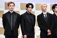 左からバンチャン、リノ、フィリックス。