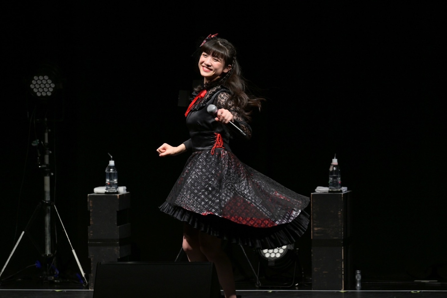 新井ひとみ