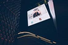 Zepp Shinjuku（TOKYO）がある東急歌舞伎町タワービジョンでのammo「re:想-EP」「re:奏-EP」告知の様子。（photo by toya, 山川哲矢）