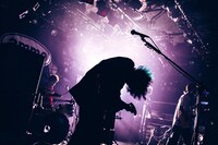 川原創馬（B, Cho）（photo by toya, 山川哲矢）