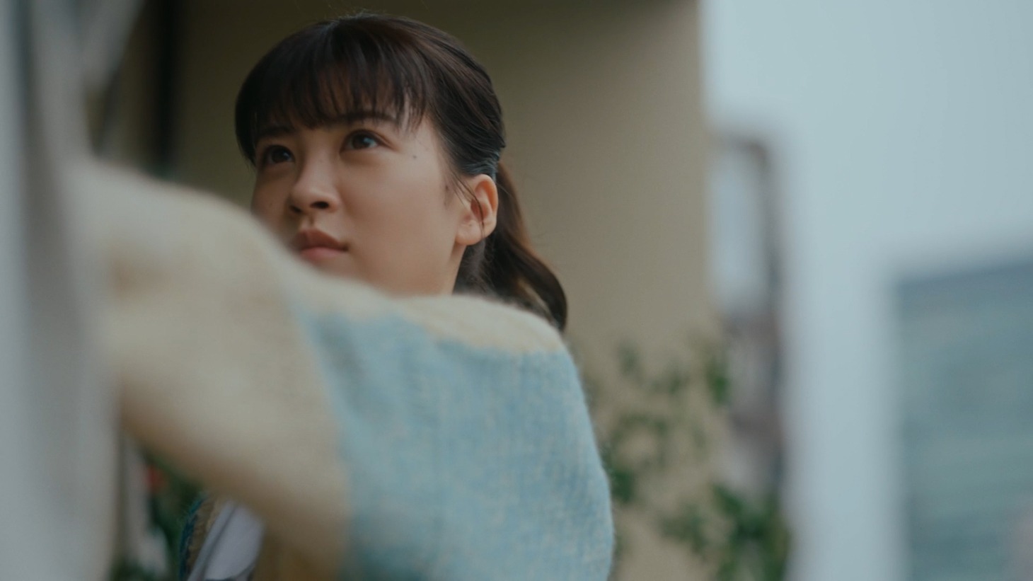 三菱地所レジデンス「ザ・パークハウス」の新Webムービー「近くて遠いこの部屋で」編より。