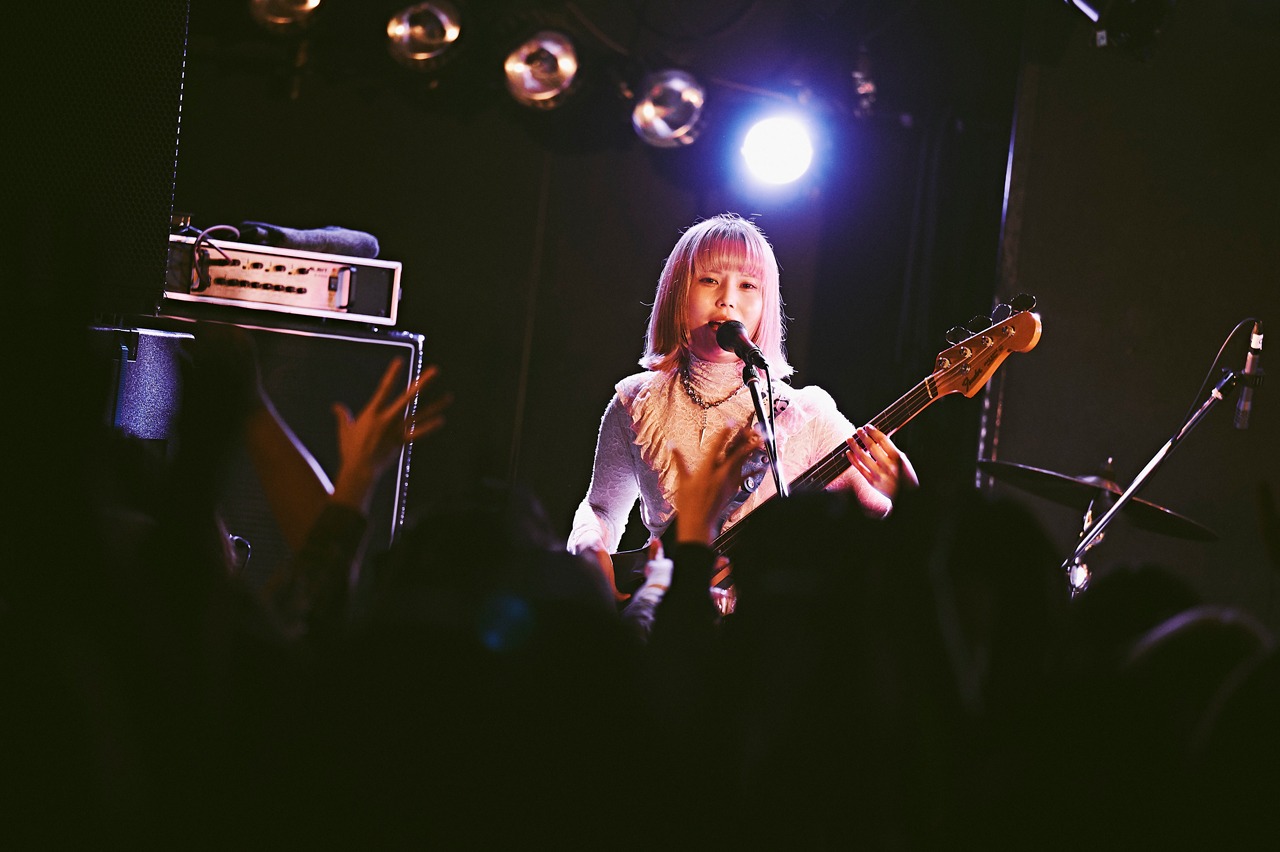 HANA（B）（撮影：稲垣謙一）